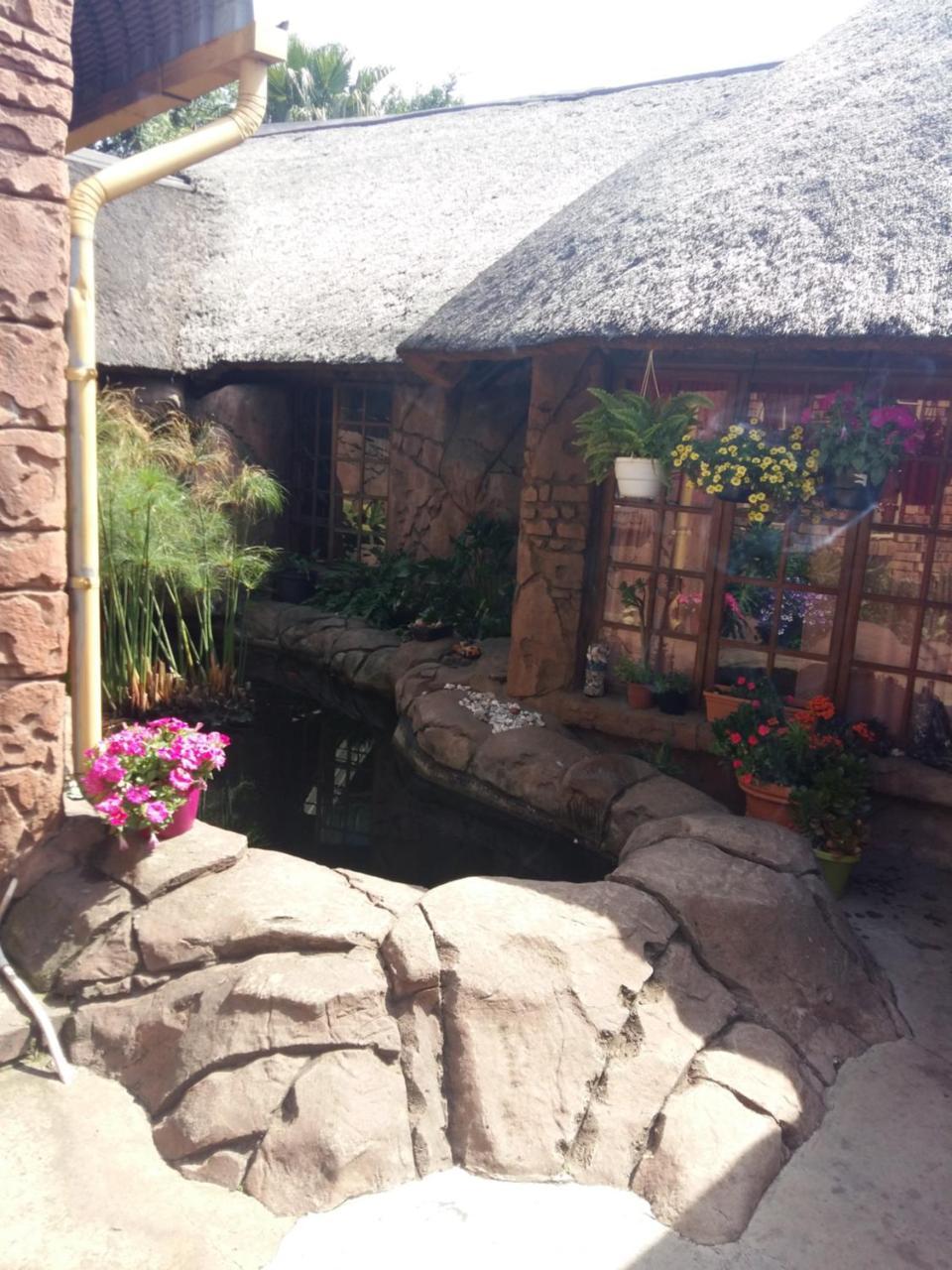 Pride Rock Accommodation Middelburg  Ngoại thất bức ảnh