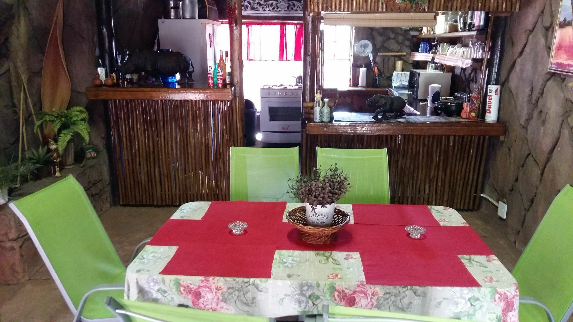 Pride Rock Accommodation Middelburg  Ngoại thất bức ảnh